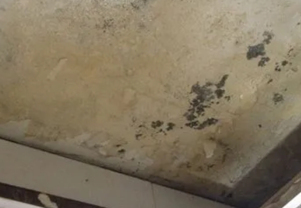 梅江阳台漏水维修公司分享下梅江卫生间渗水维修需要注意哪些问题。